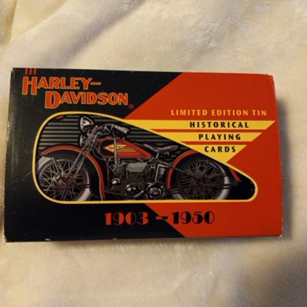 Harley-Davidson Black & Red Vintage Motorcycle Tin Playing Cards
